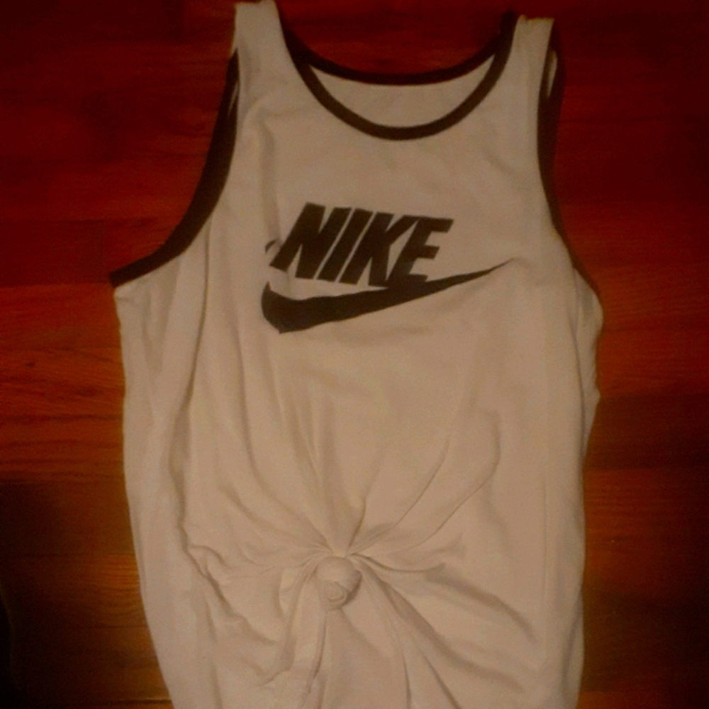 NIKE tank